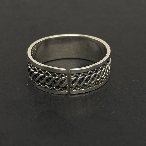 925 SILVER WOVEN CELTIC STYLE RING! - Picture 7 of 8